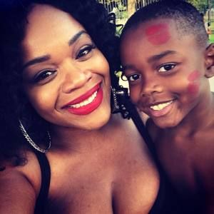 Meet your Posher, Delecia